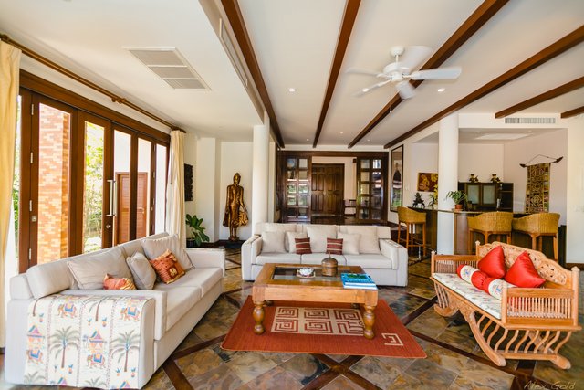4 Bedrooms Pool Villa with Golf View for rent
