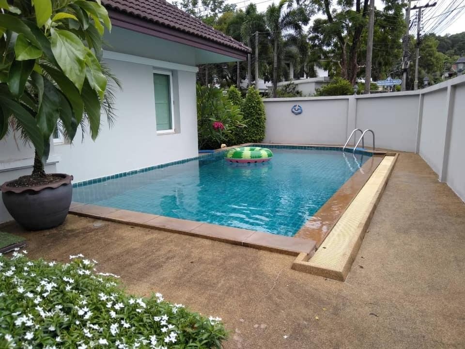 4 Bedroom Villa with Swimming Pool in Phuket Town