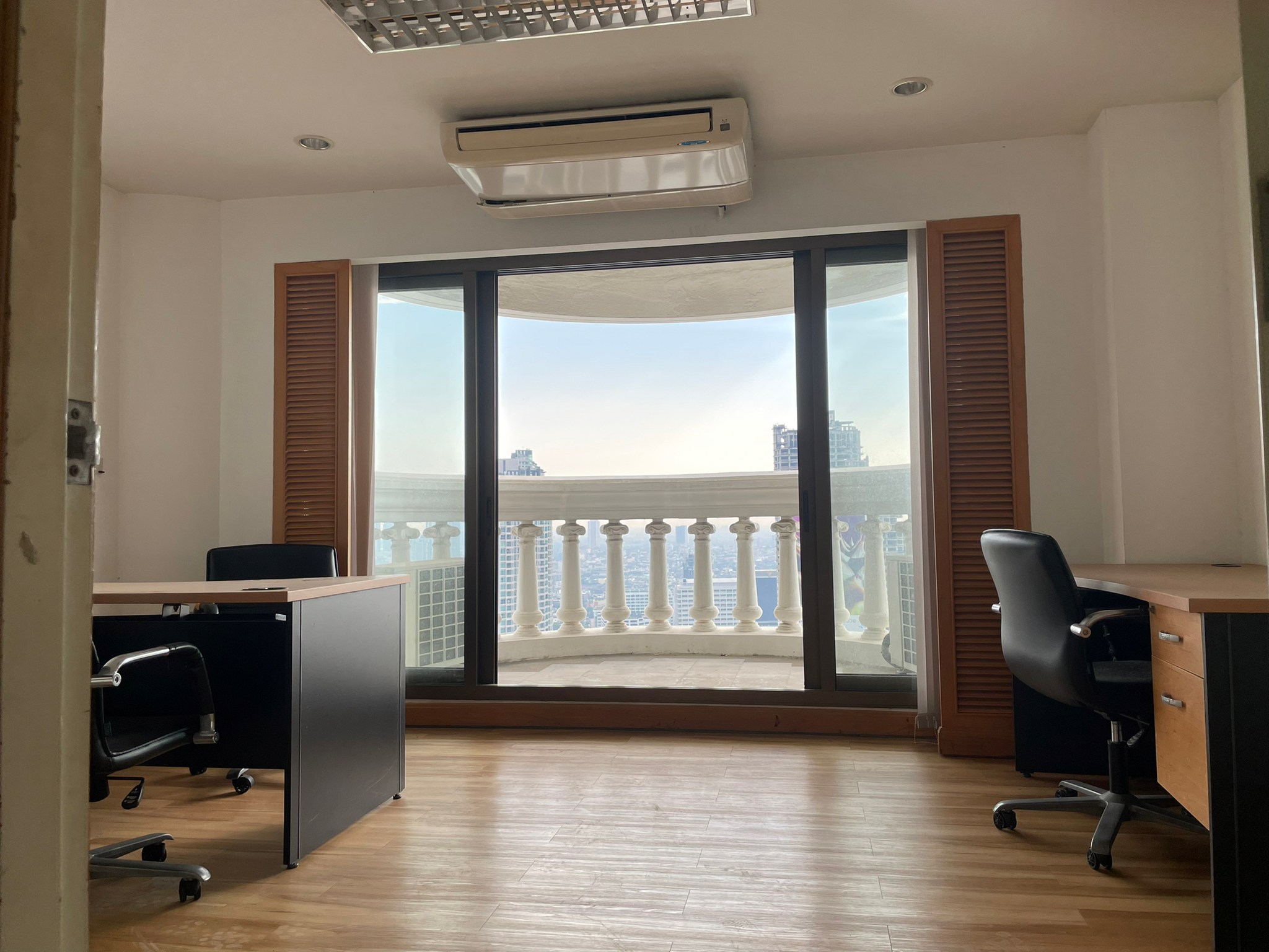 1bed1bath for sale at State Tower