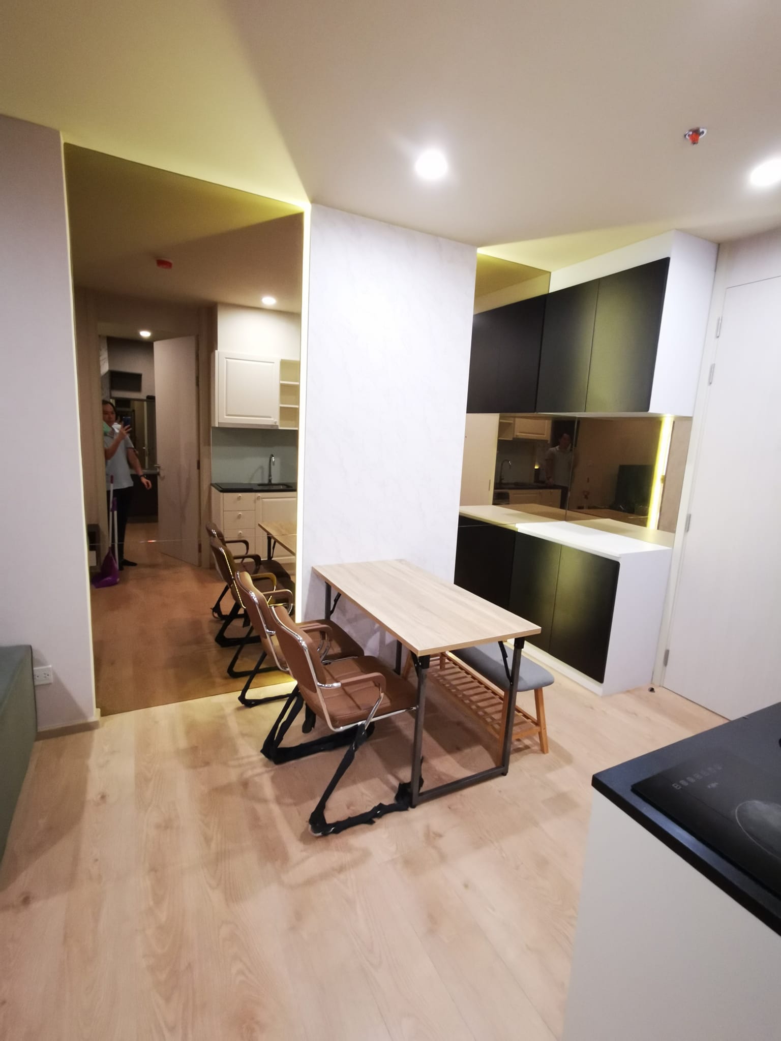 Fully Furnished 1 Bedroom Unit For RENT @ Noble Recole