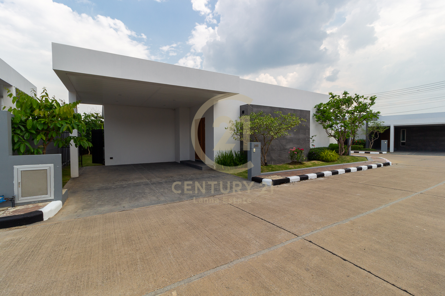 L Shaped Resort House Modern Furnished with Pool for SALE