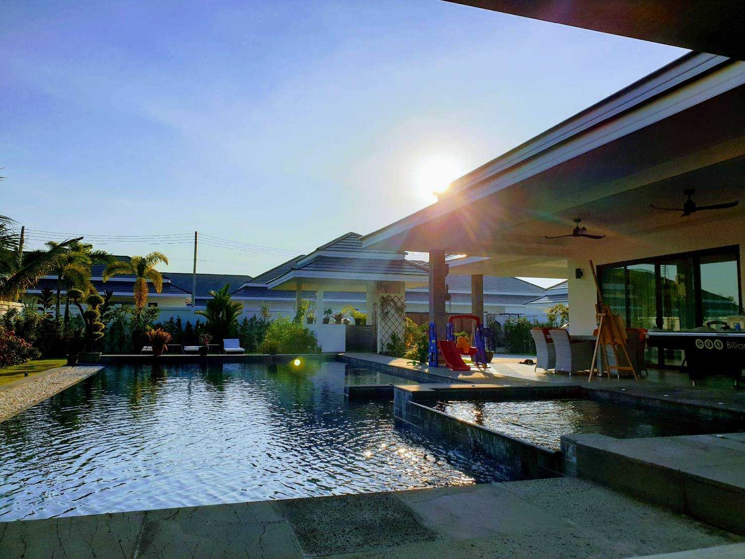 LUXURY VILLA FOR SALE