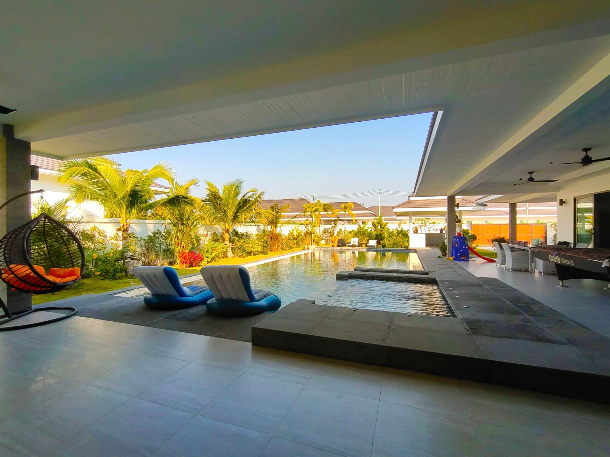 LUXURY VILLA FOR SALE