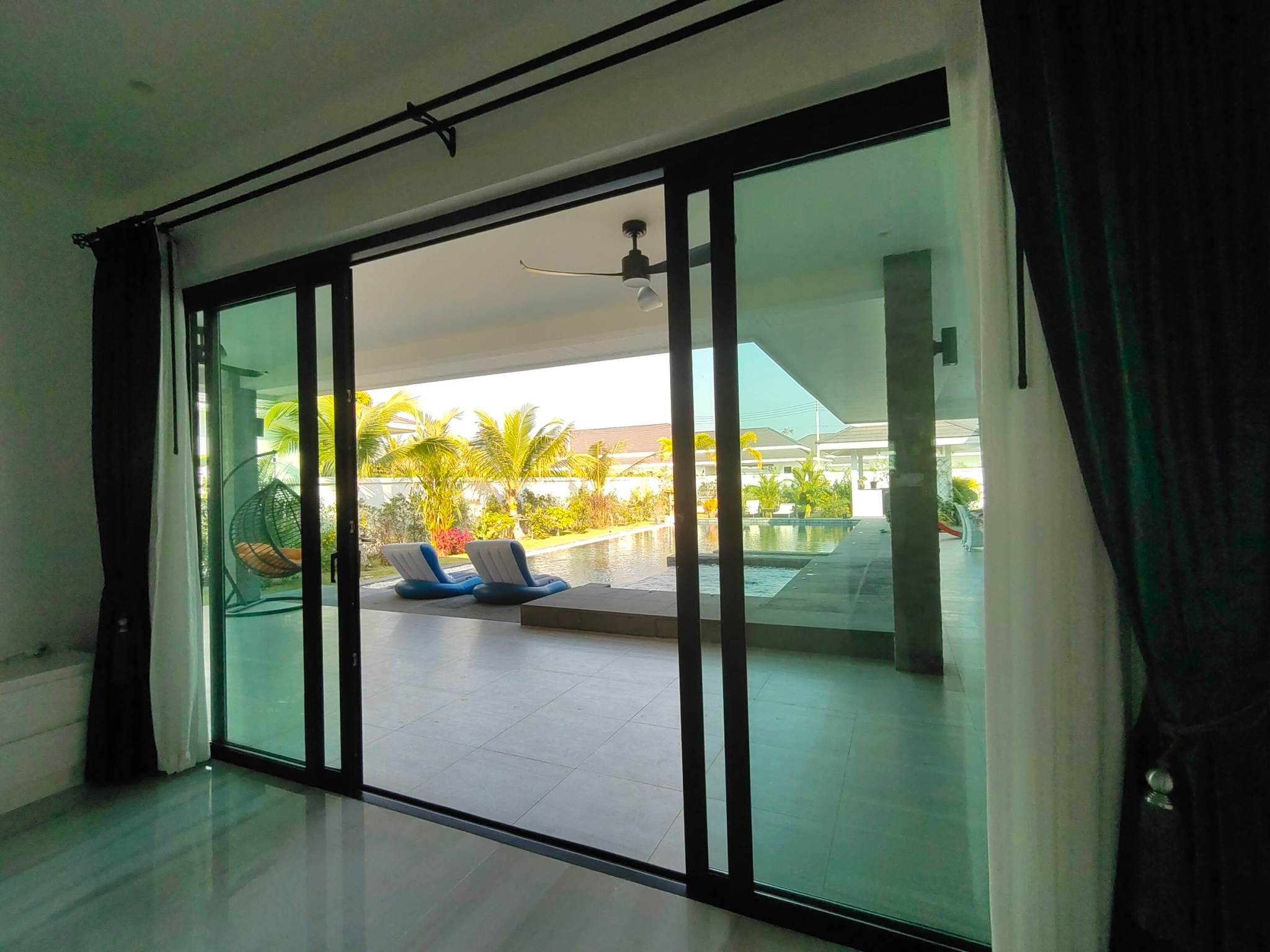 LUXURY VILLA FOR SALE