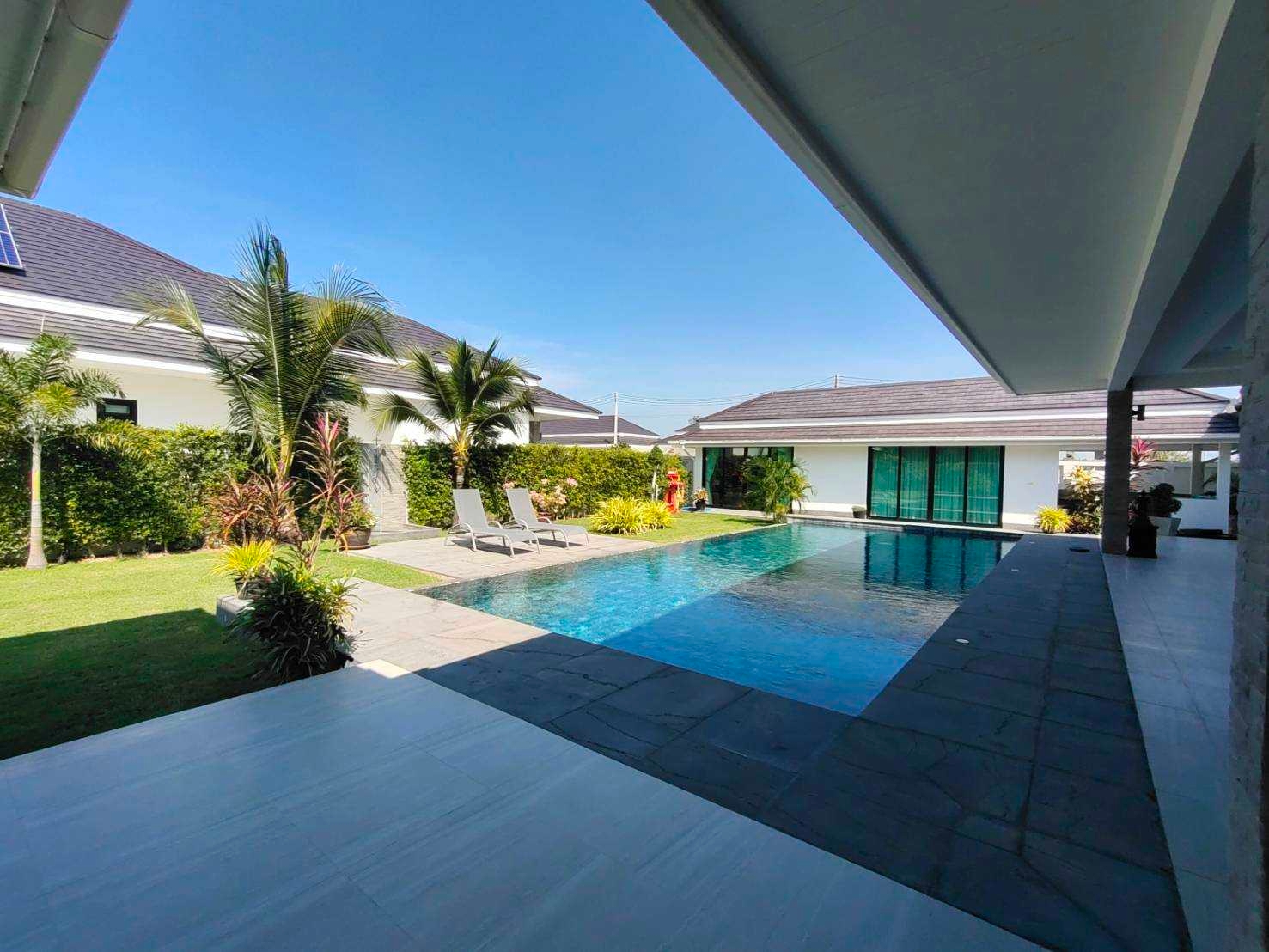LUXURY VILLA FOR SALE /The Cloud