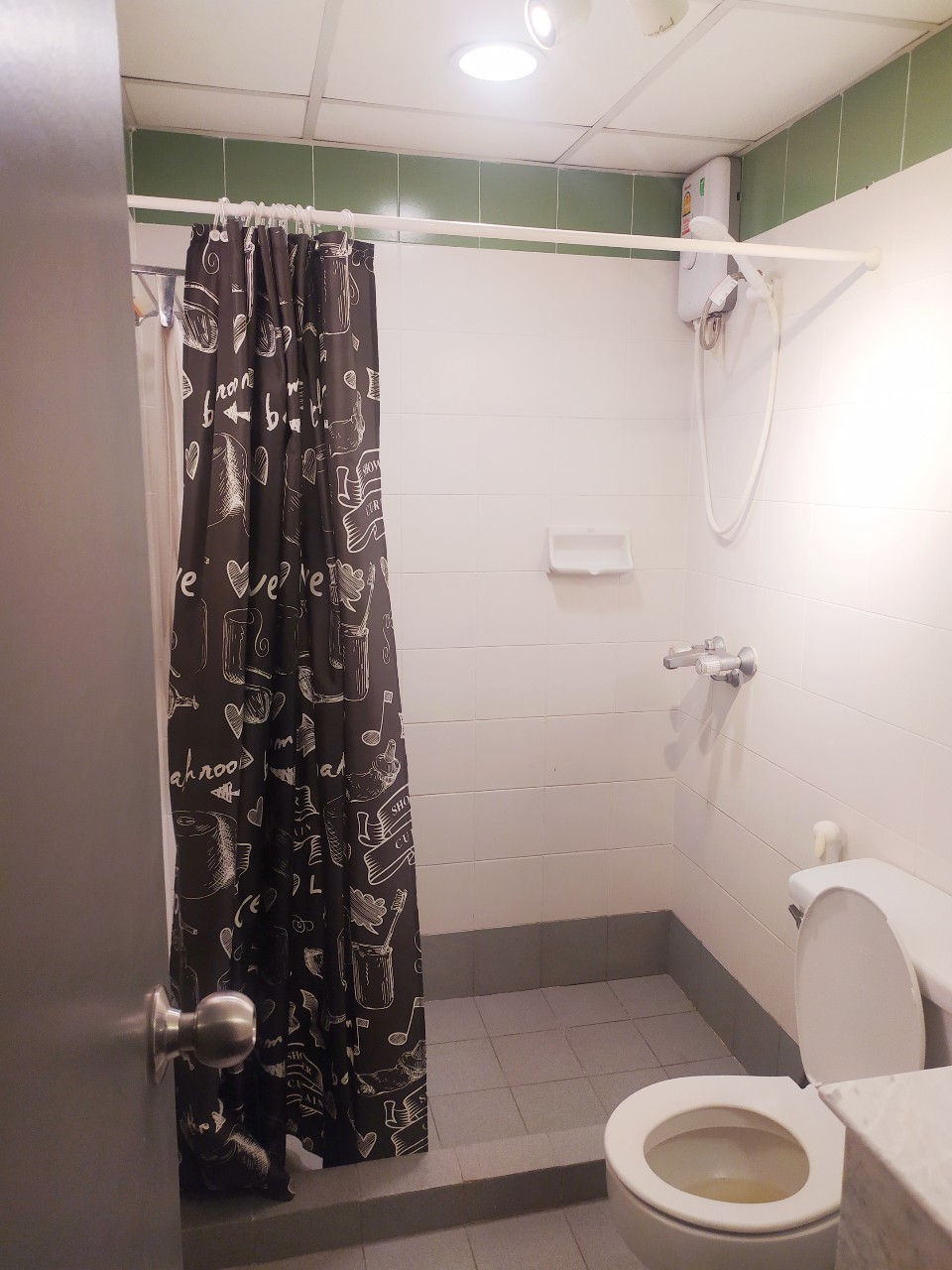 Hua Hin Bluewave Beach Resort /condo for rent View roof Top