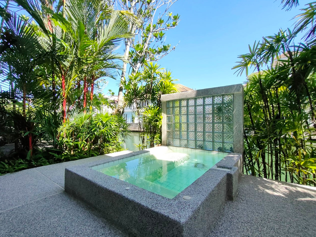 2 Bedroom house for rent in Koh Kreaw