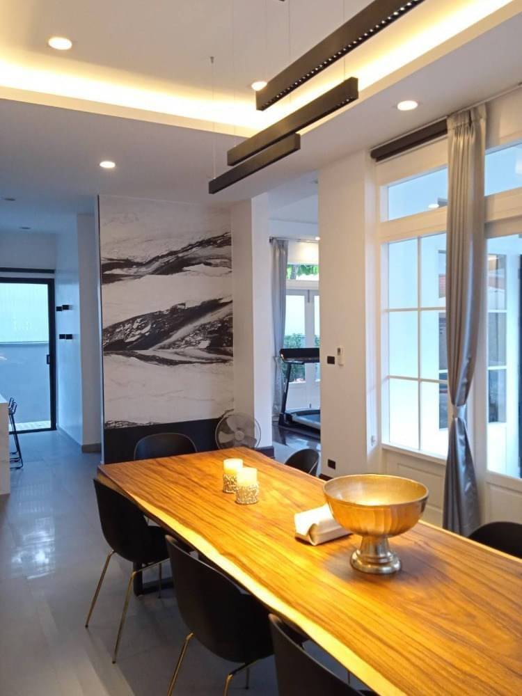 Pool Villa In Heart of Sukhumvit with Full Set of Furniture and appliances