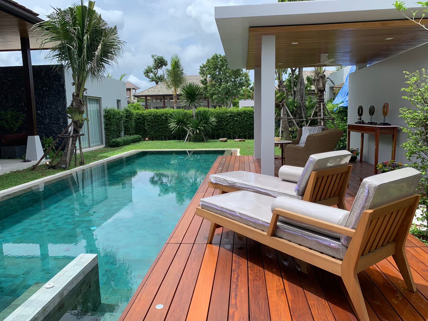 Luxury Pool Villa 3 bedrooms+1 Office room at Botanica Phase III