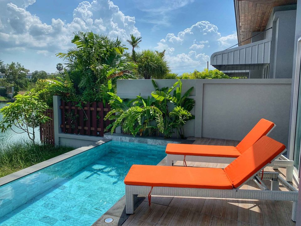 Lagoon view 3 bedroom pool villa for rent in Cheng Talay