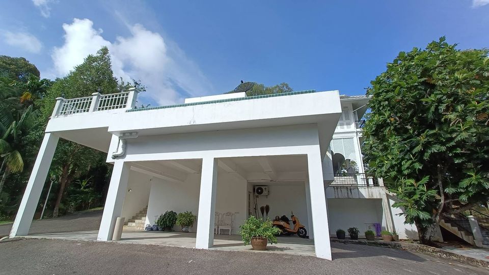 3 bedroom pool villa for rent in Layan