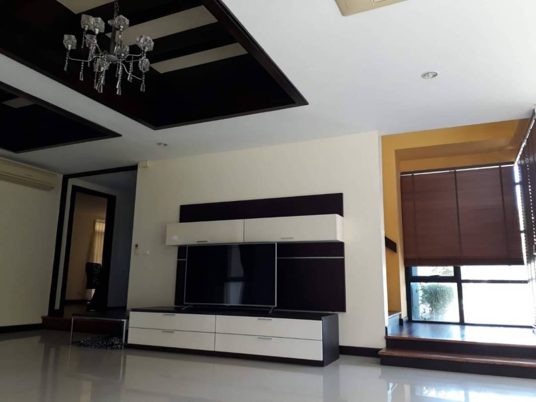 Pool villa for sale in Pattaya, price only 12.9 million baht.