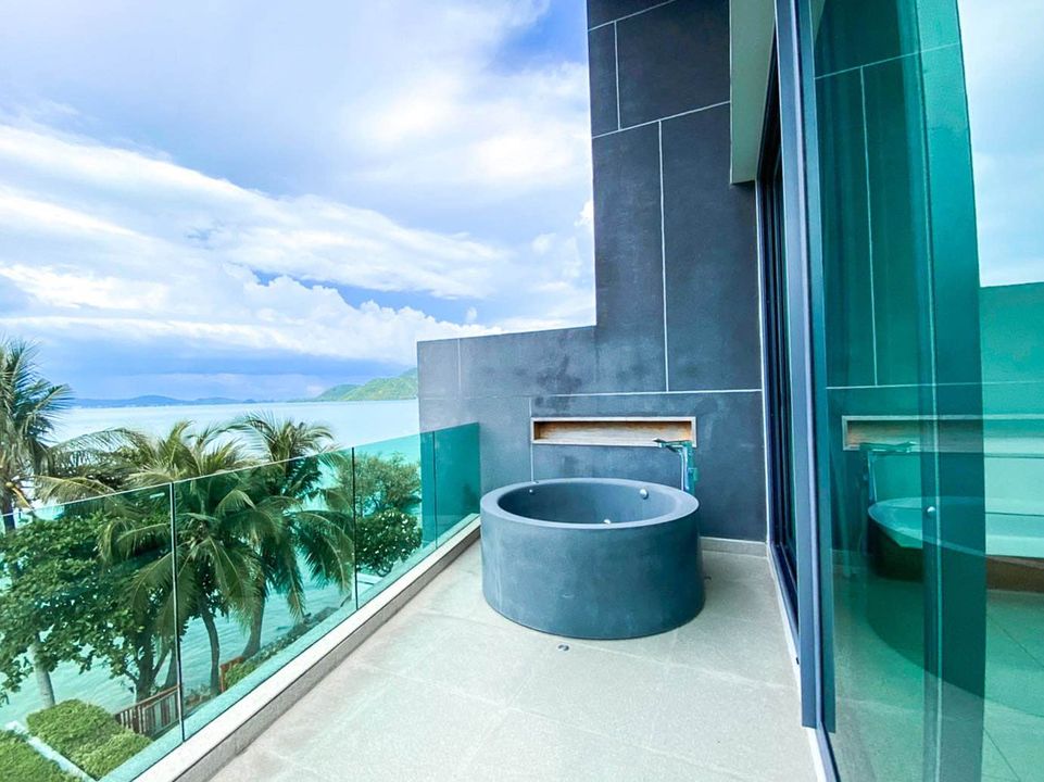 ฺBeach front 3 bedrooms pool villa in Chalong area