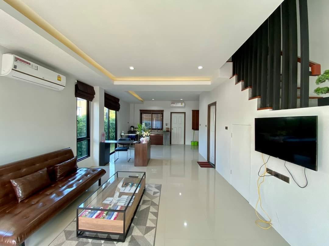 3-story Townhome Partially Furnished for SALE