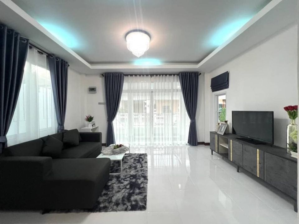 Urgent sale. Single house ready to move in. Soi Siam Country Club Pornprapanimit Pattaya