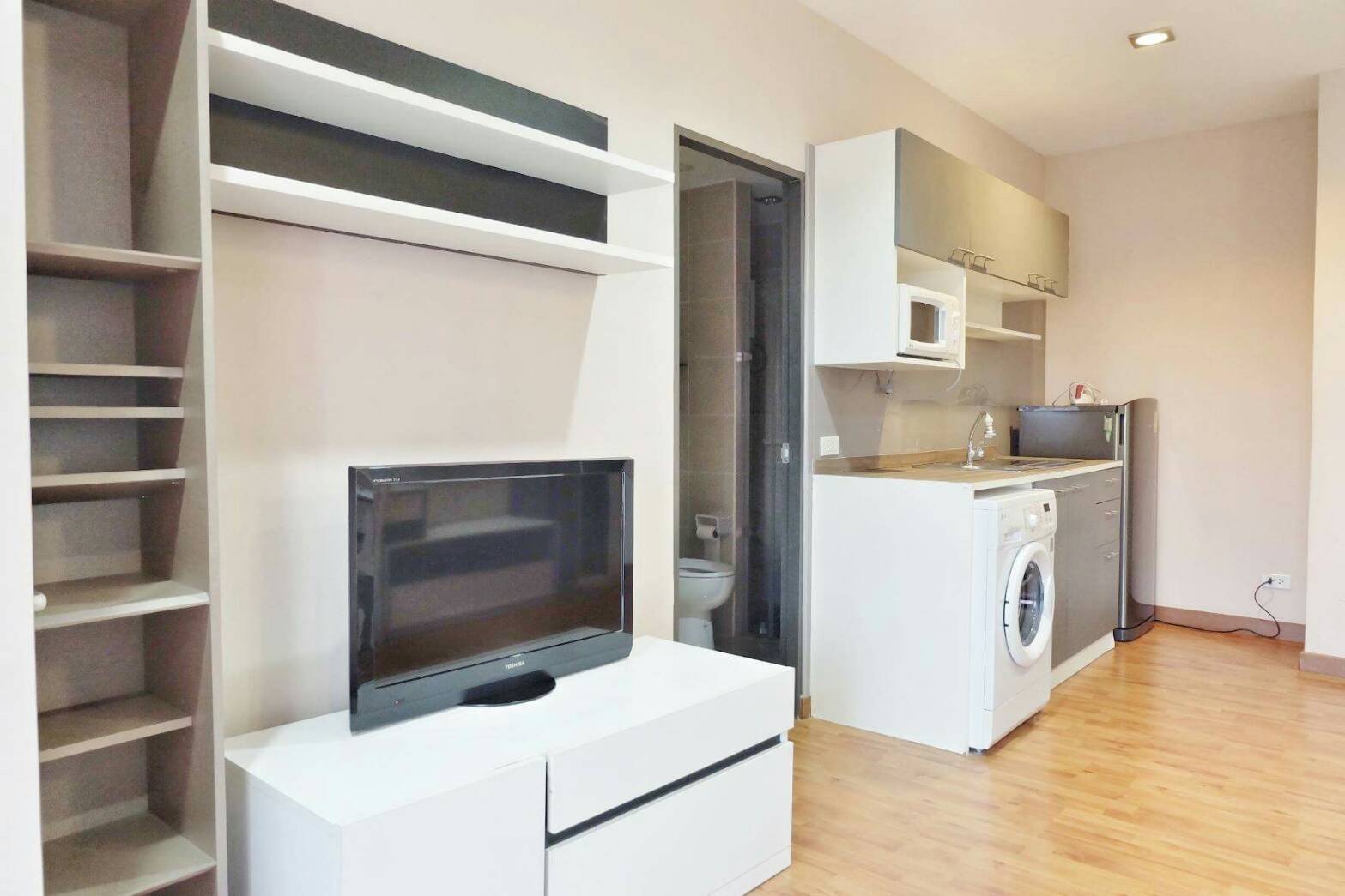 Condo Fully Furnished for RENT at OnePlus Condominium Suandok 1