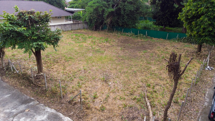 Land Ready To Build On for SALE near Ruamchok Mall