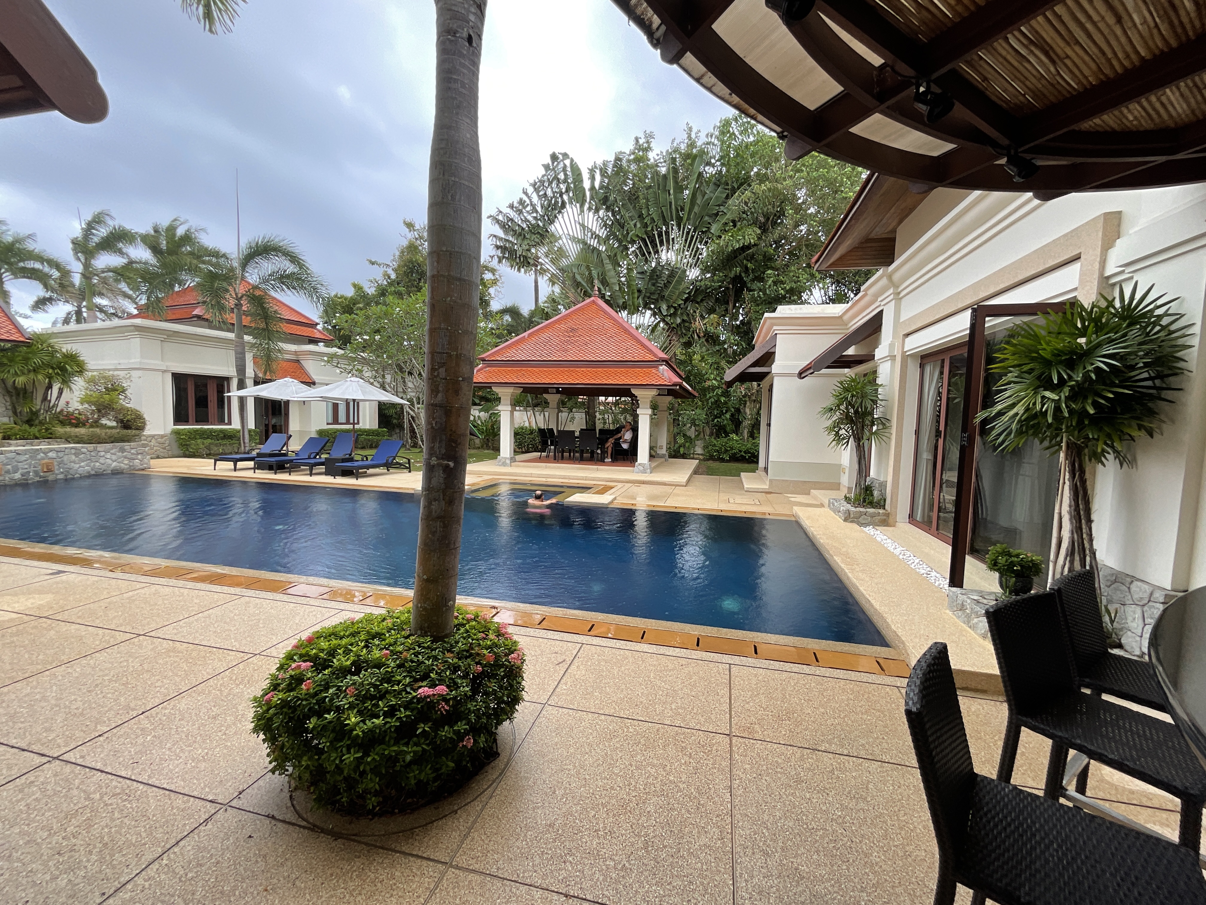Delightful 5 Bedroom Pool Villa for Sales in Cherngtalya