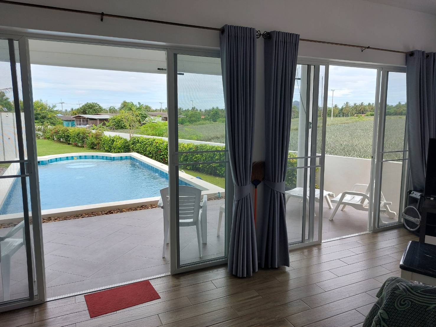 Beautiful Pool Villa for Sale in between Hua Hin and Pranburi