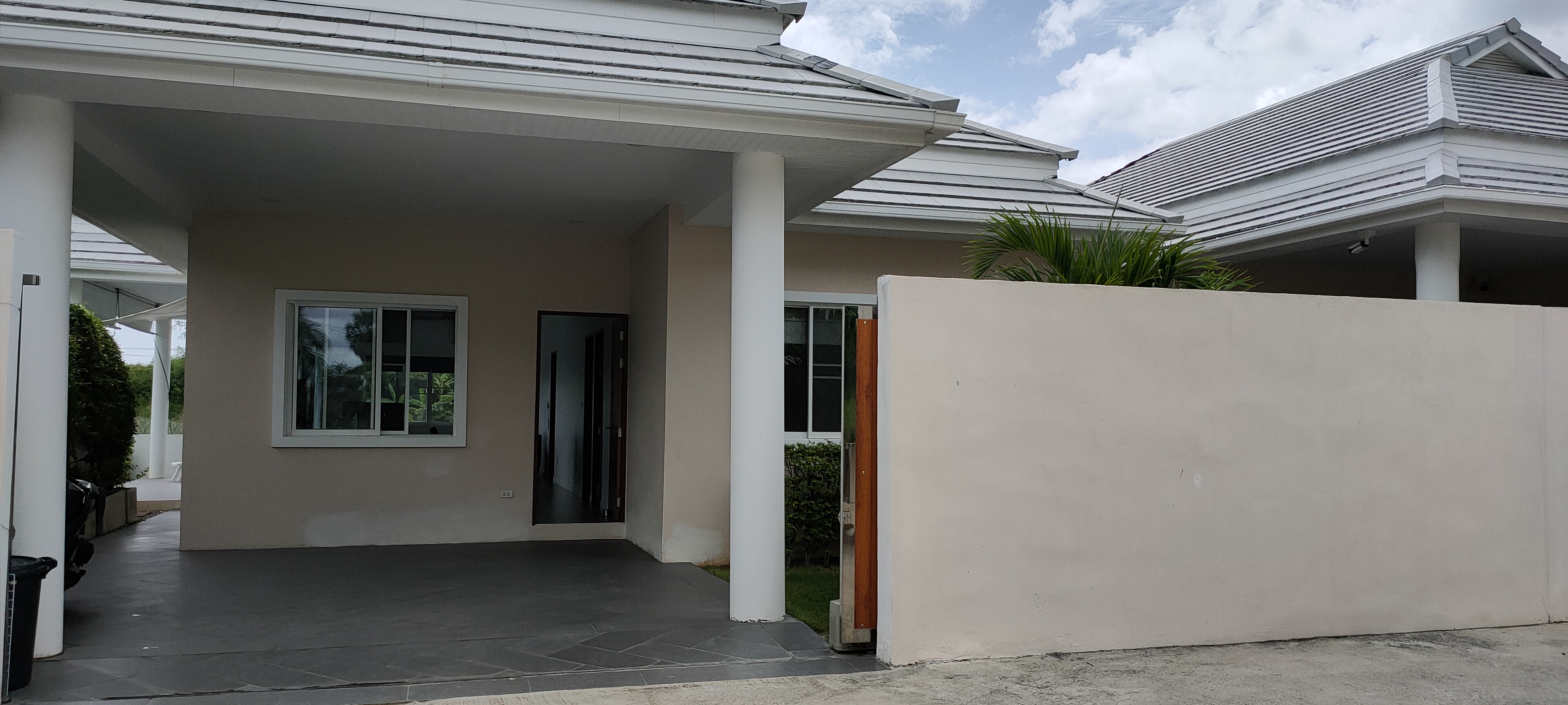 Beautiful Pool Villa for Sale in between Hua Hin and Pranburi