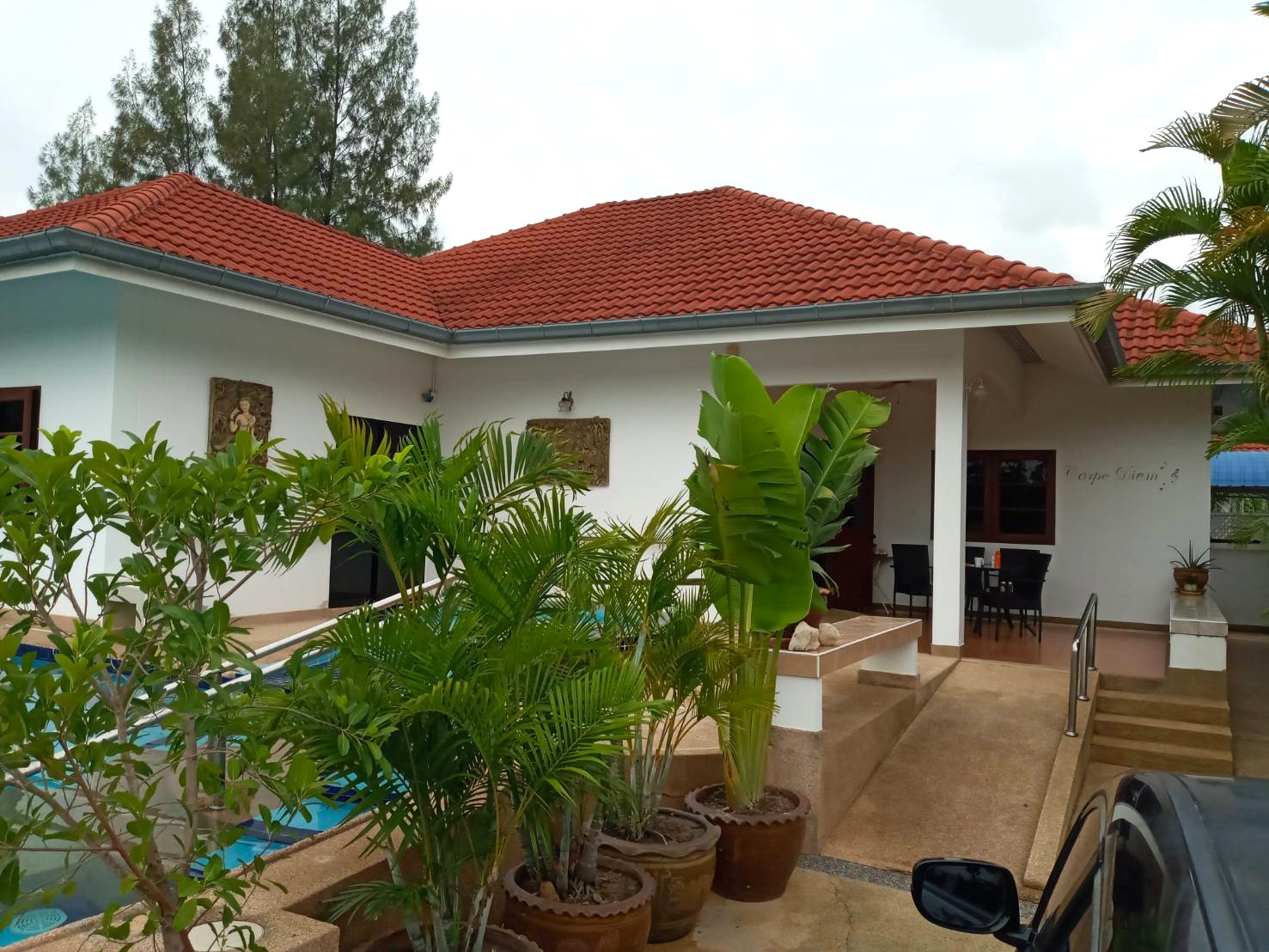 Incredible price House with swimming pool for sale
