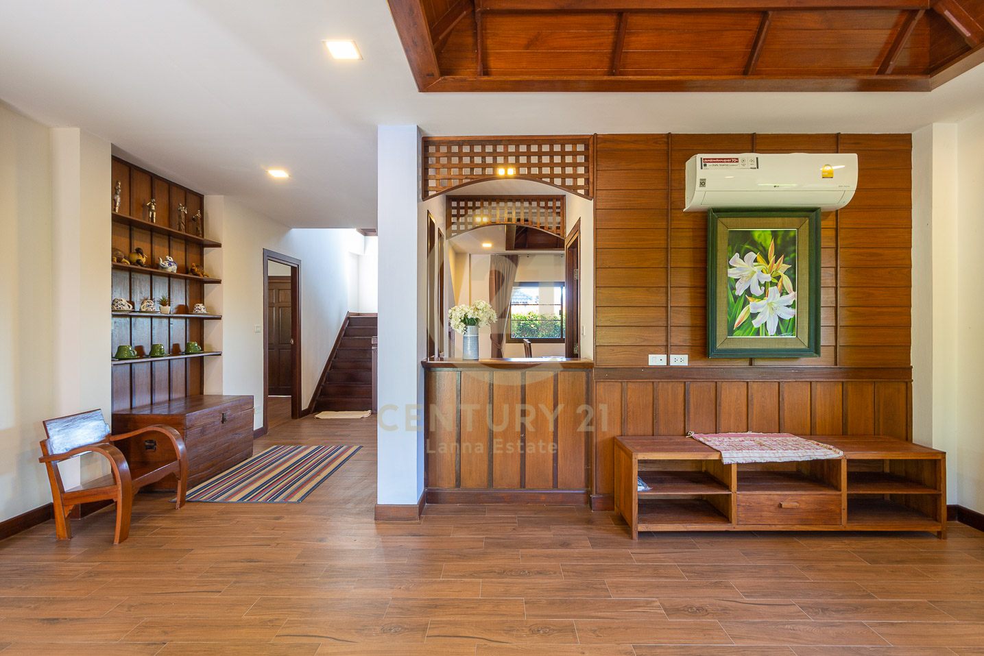 Modern Lanna Style House Partially Furnished near the City for SALE
