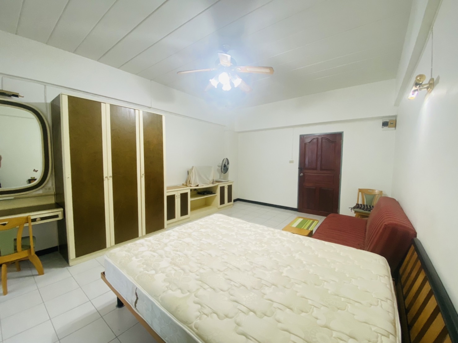 32 sqm. Studio Hagone condo for sale