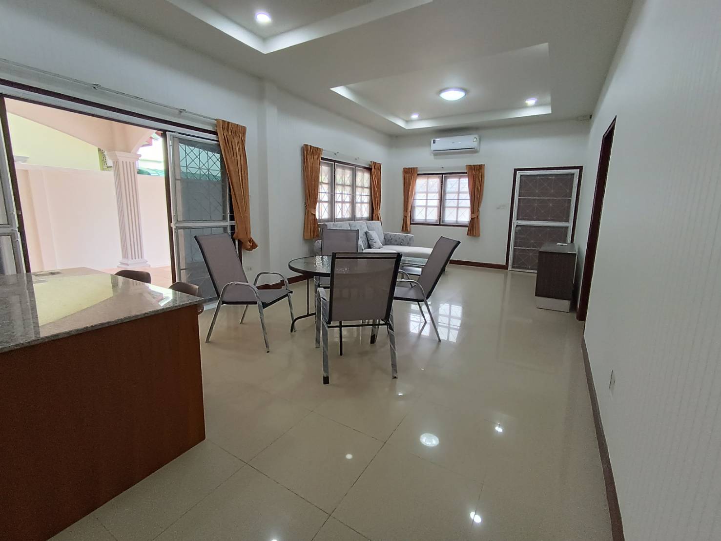 Century 21 Hua Hin ็House for sale and rent in the city