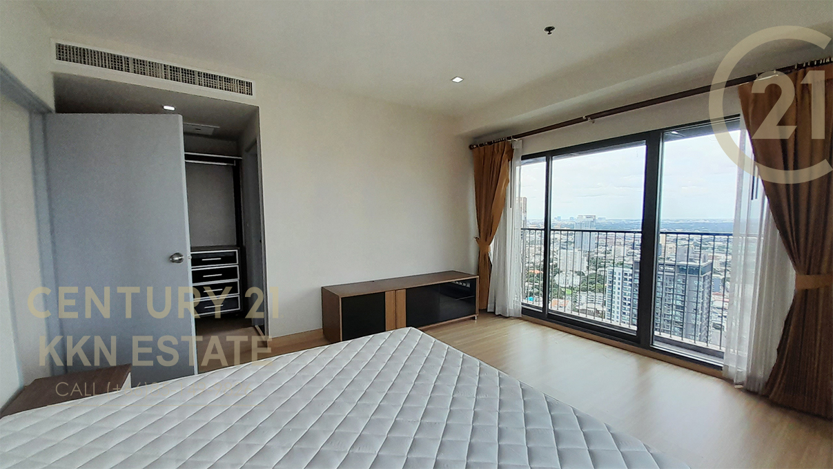 NOBLE REMIX **PROMOTION PRICE** | 3 Bedrooms Corner Unit on the Very Top Floor with Stunningly Clear View, Next to BTS Thonglor