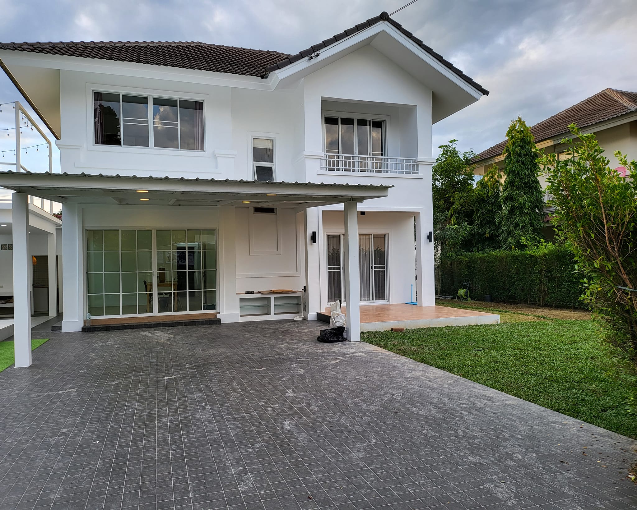 Century 21 Bangkok Ready to movein 2 storey House with private pool for SALE or RENT in
