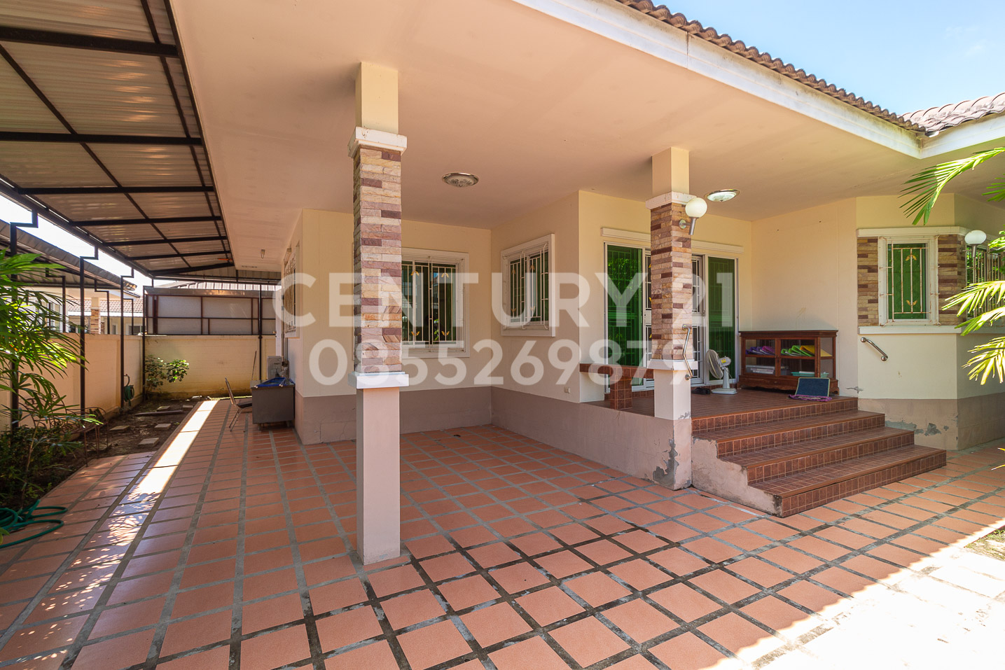 Single Storey House Fully Furnished in Gated Community for RENT