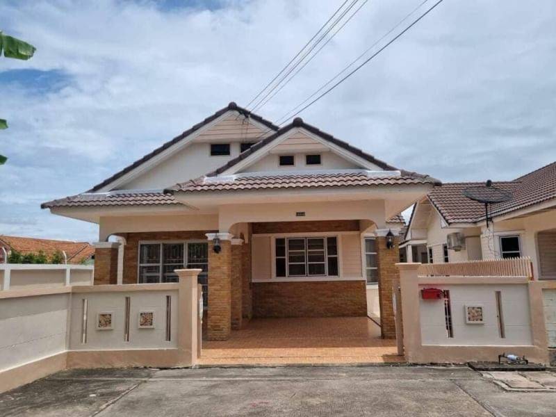 Century 21 Atlas Singlestorey house for sale, cheap, Dusit Thani