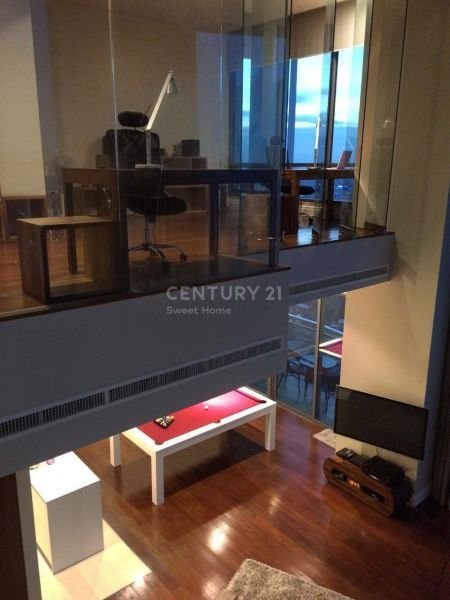 3 Bedroom Condominium for sale in Bright Sukhumvit 24 Khlong Tan Bangkok