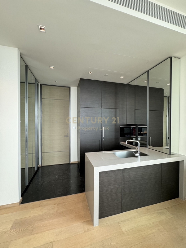 The luxurious 2 beds 2 baths BTS Chitlom No.58-CC-68015