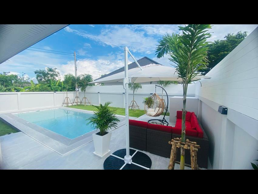 Brand New 3 Bed Pool Villa in Superb Location in Huai Yai