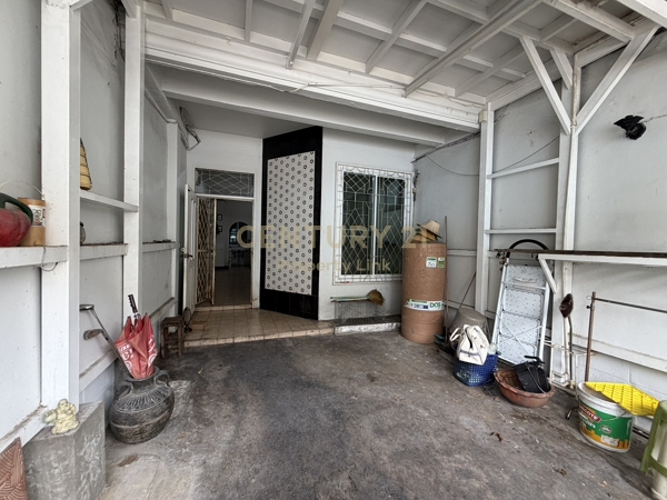 Prime Huai Khwang Location! 2BR Townhome near MRT & Ratchada | THB 4M No.59-HH-69017
