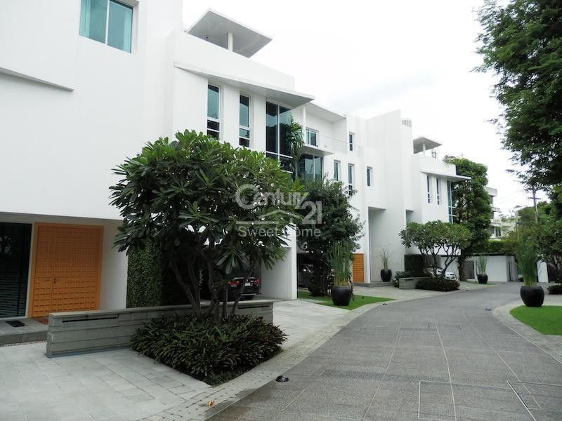 4 Bedroom House for rent in Sathon Bangkok