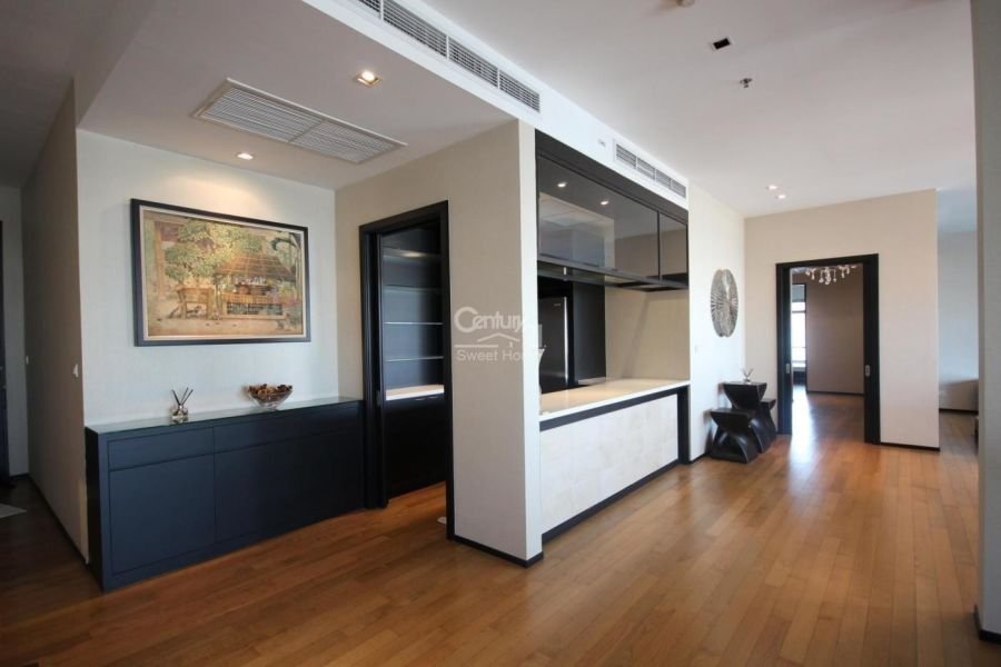 3 Bedroom Condominium for rent in The Madison Condominiumminium Khlong Toei Nuea Bangkok