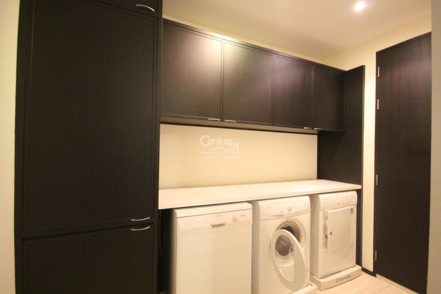 3 Bedroom Condominium for rent in The Madison Condominiumminium Khlong Toei Nuea Bangkok