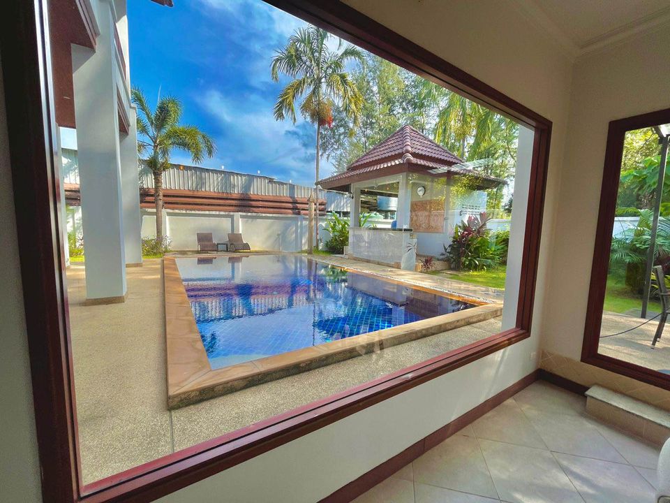 4-Bedroom Pool Villa for rent in Bang Tao