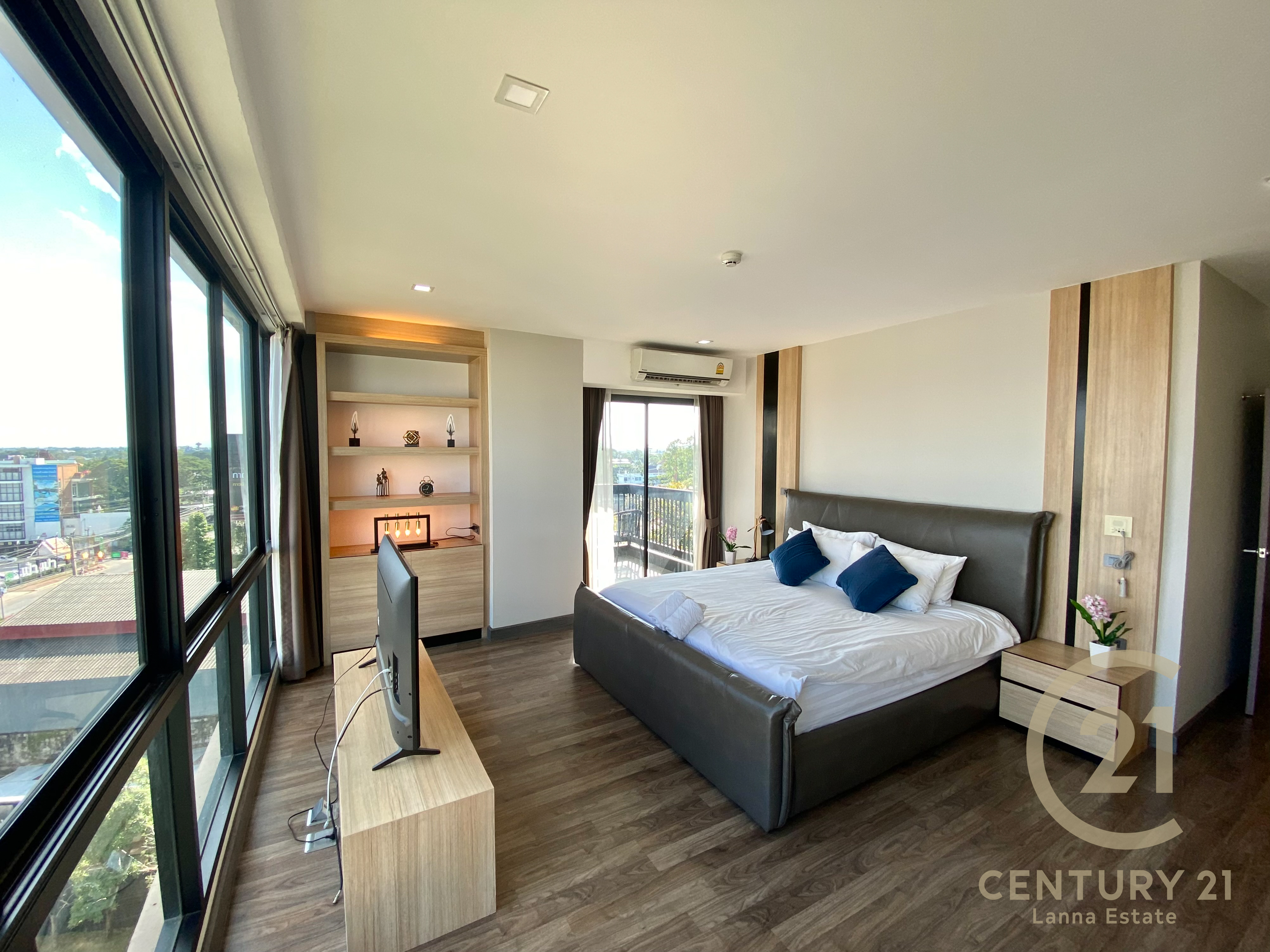 2 bedrooms for RENT in prime area near the airport