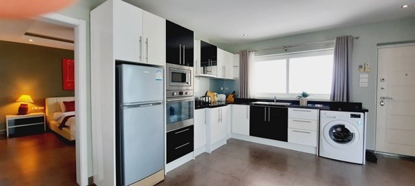 2 bedroom condo for sale, special price only 7,972,000 baht. Tudor Court, Pratumnak, Pattaya