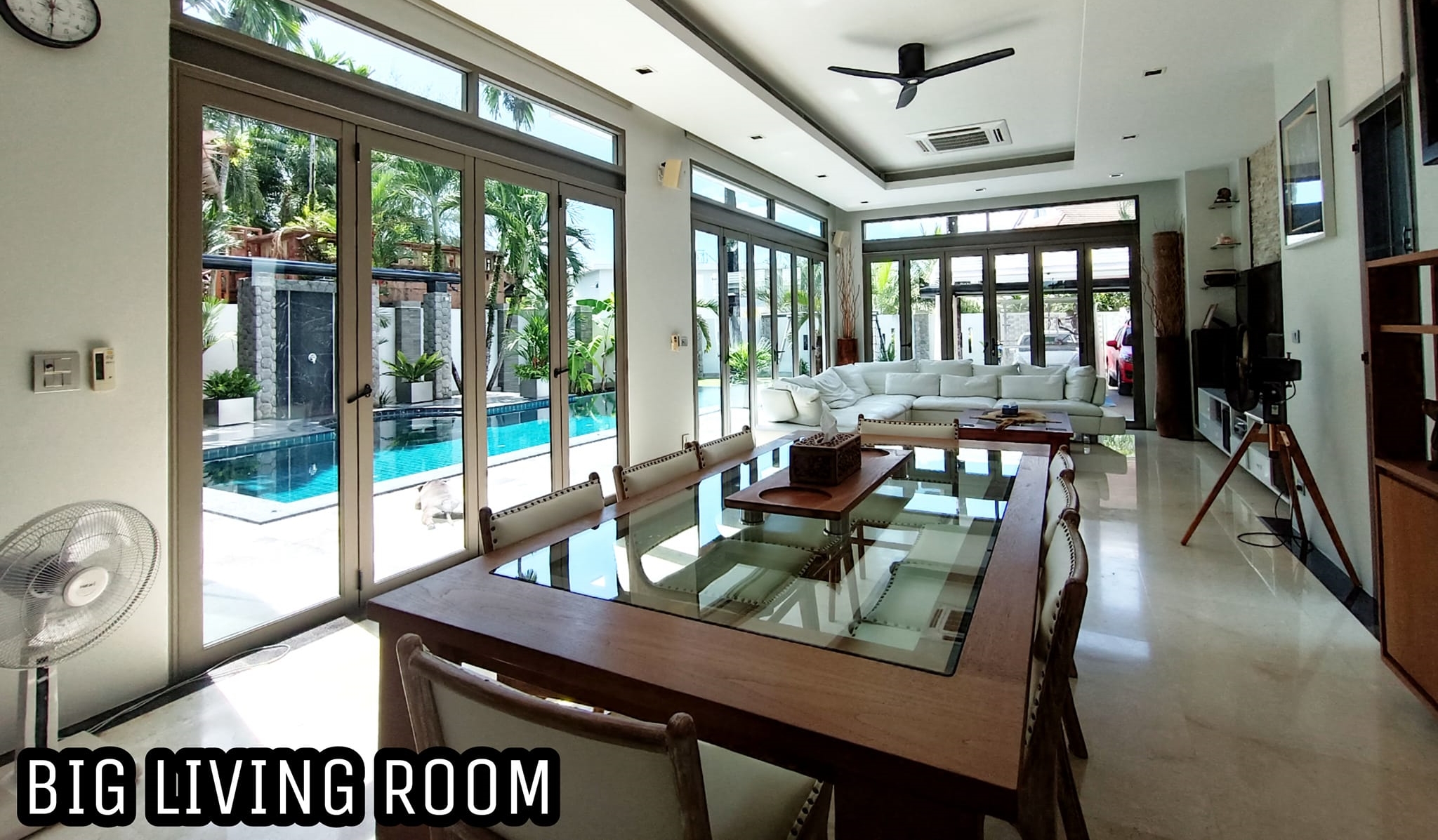Luxury Lake View Pool Villa 4 bedrooms at Koh Kaew