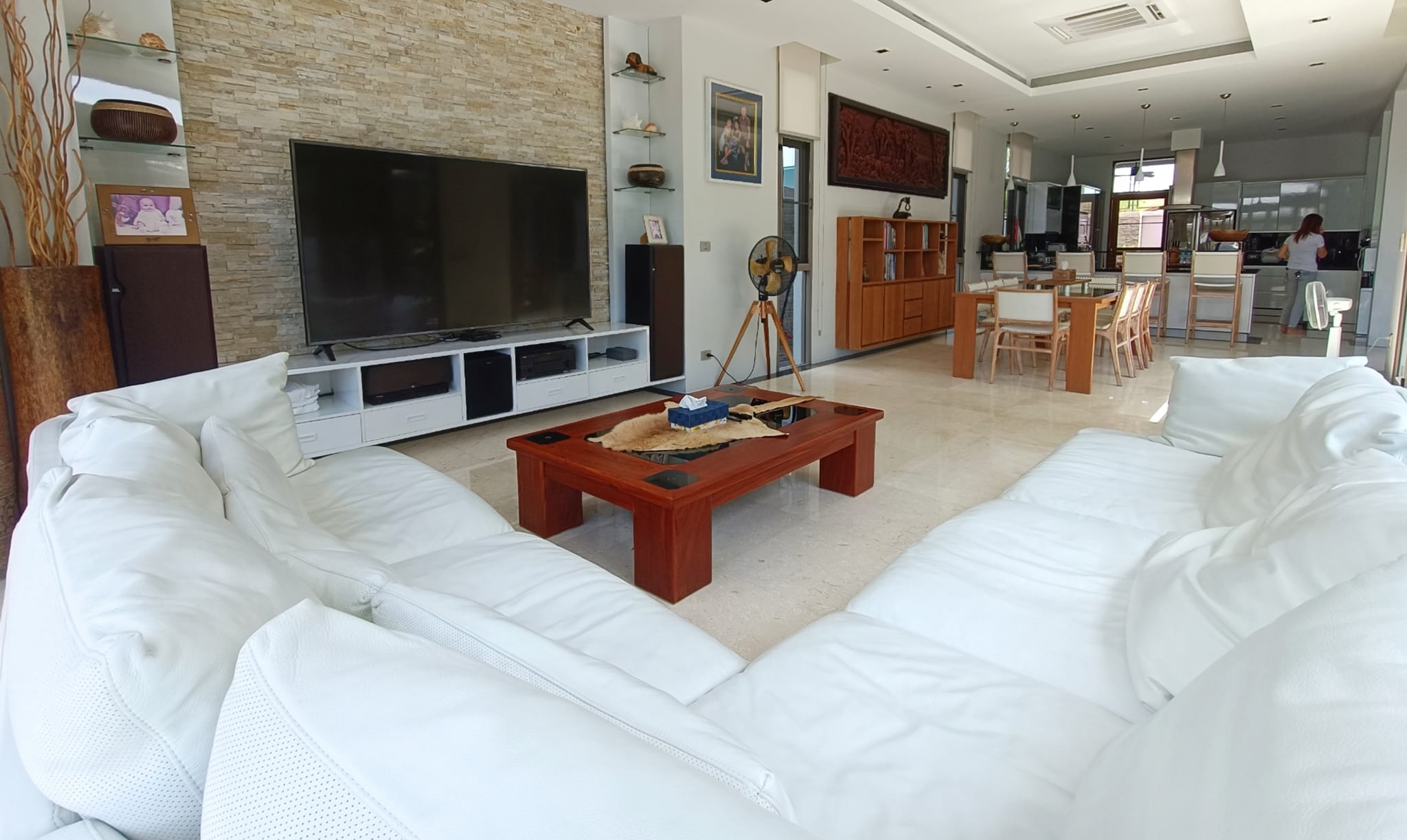 Luxury Lake View Pool Villa 4 bedrooms at Koh Kaew