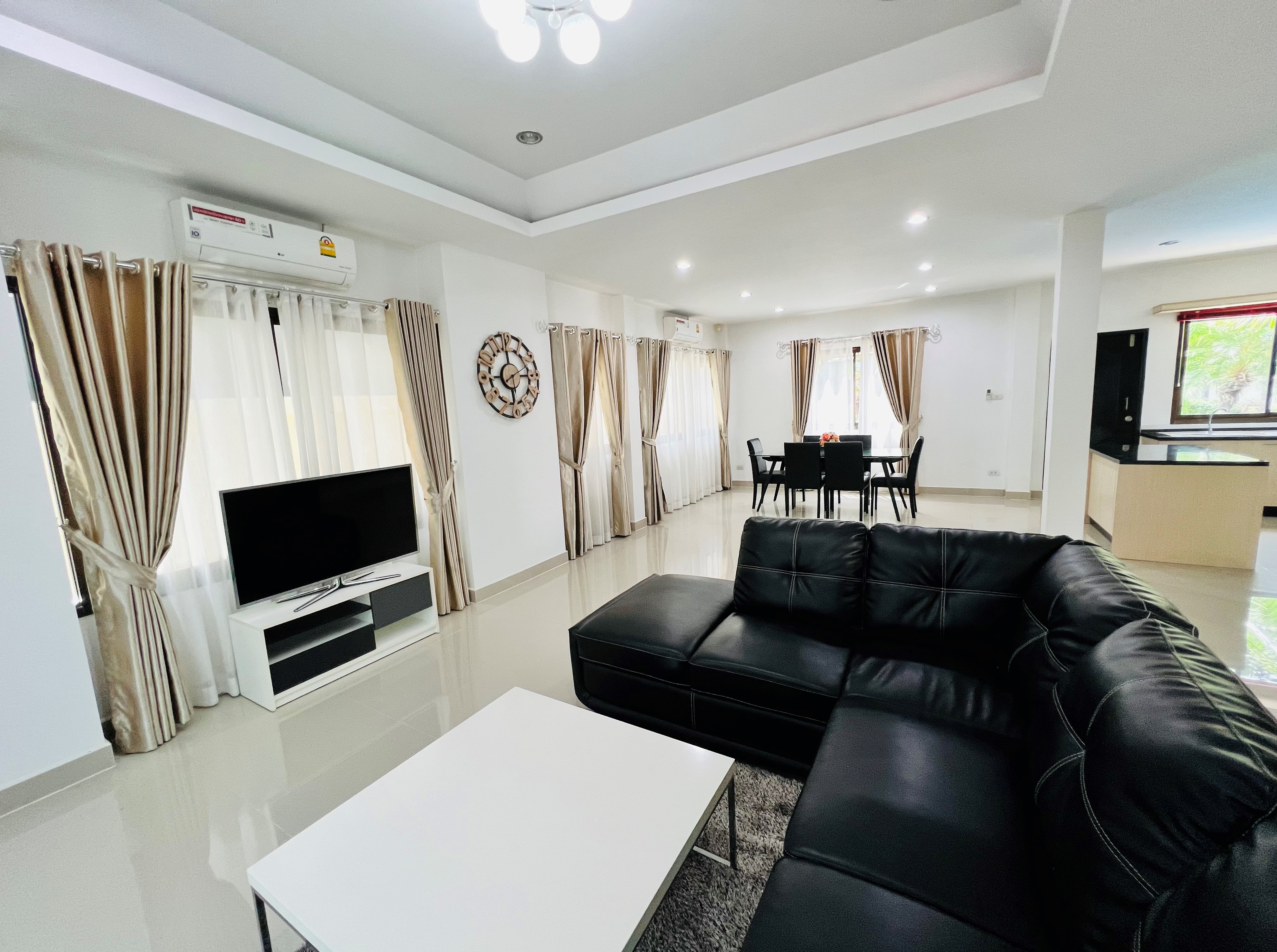 House for sale 4 bedrooms 4 bathrooms with swimming pool Special price only 7,600,000 baht.