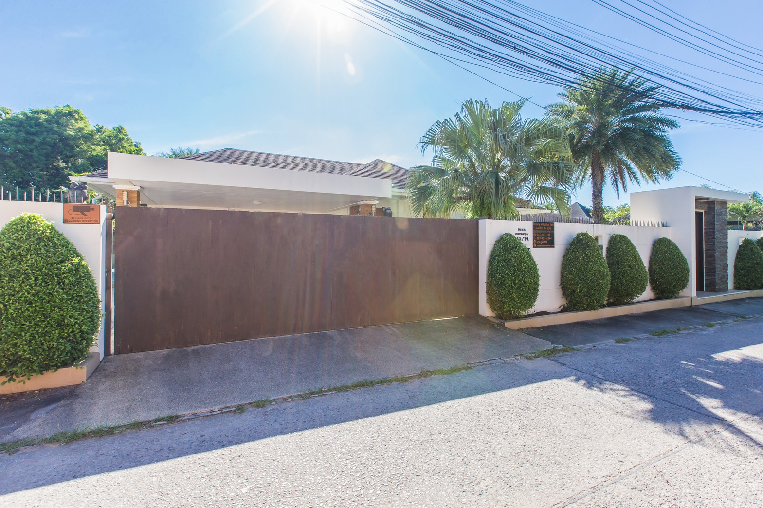 Attractive 4-Bedroom Pool Villa on Chalong Hill Phuket