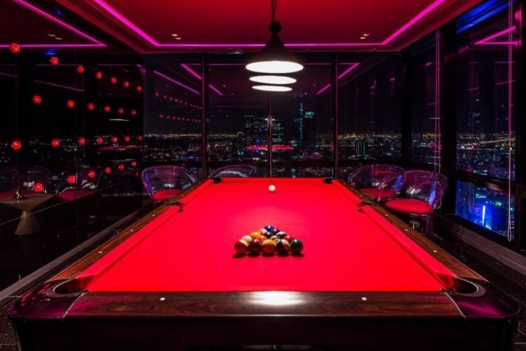 For Rent คอนโด M Silom คอนโดหรูใจกลางเมือง สามารถเลี้ยงสัตว์ได้ อยู่ห่างจาก BTS ศาลาแดง 900 เมตร ใกล้จุฬาลงกรณ์ มหาวิทยาลัย