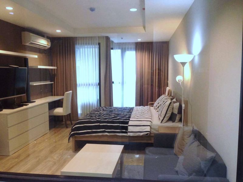 Room for rent in Condo Ladda Plus Sriracha, good position, easy access