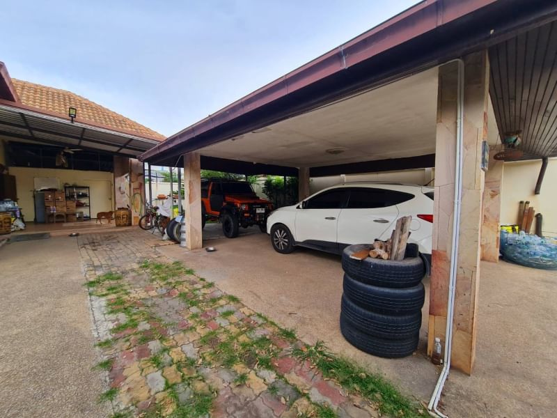 detached house pattaya Soi Thung Klom Tan Man Srisuk Villa Project