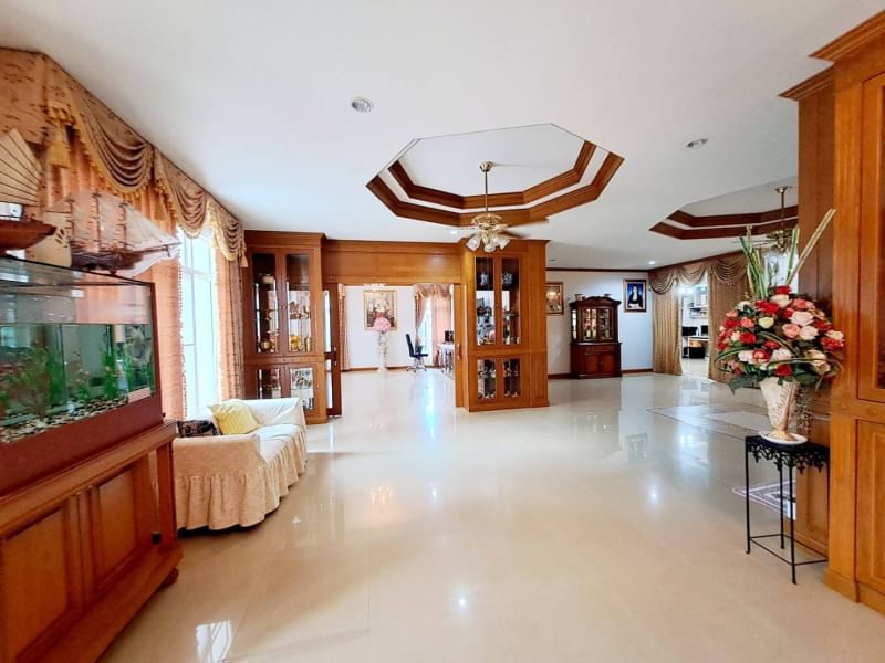 2-storey detached house for sale, Soi Khao Talo, Pattaya.